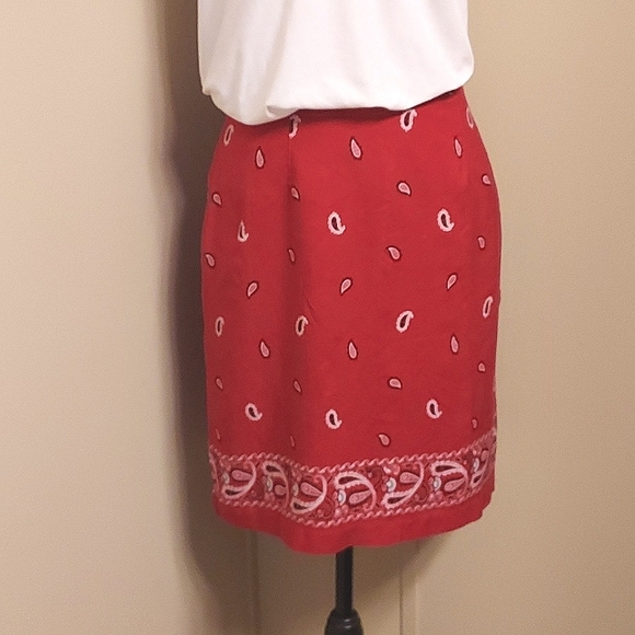 Emma James Red Paisley Skort - Picture 1 of 5
